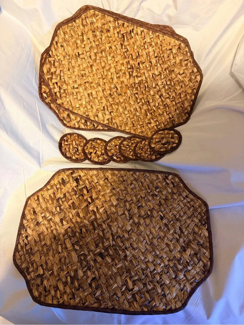 Set of 6 Handwoven Water Hyacinth Placemats & 6 Matching Coasters | Boho